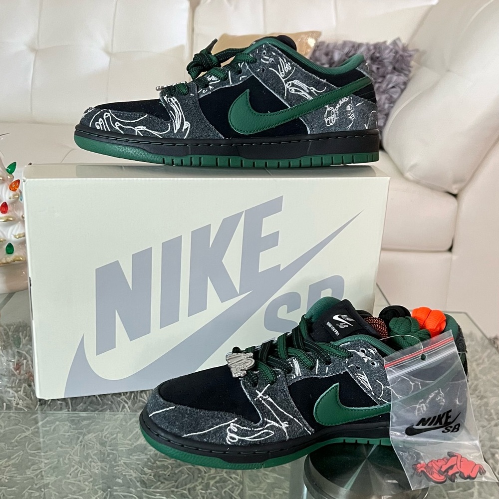 🆕 Nike SB Dunk Low - Picture 4 of 8